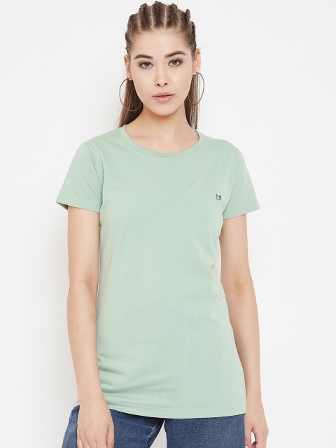 

Okane Women Green Solid Round Neck T-shirt