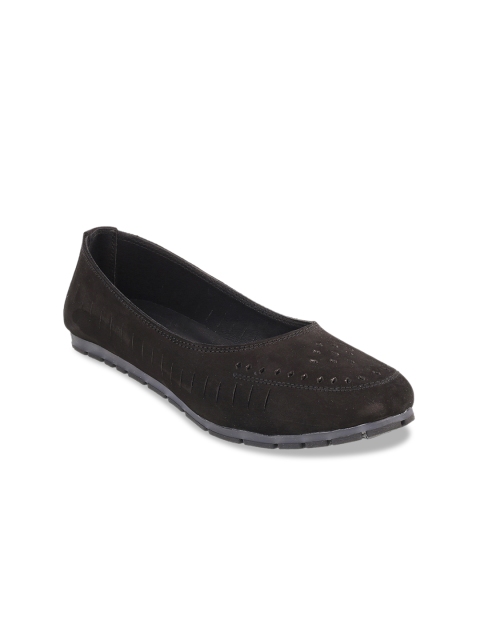 

Mochi Women Black Textured Ballerinas with Laser Cuts