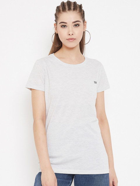 

Okane Women Grey Solid Round Neck T-shirt