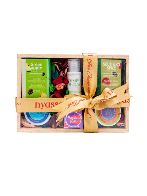 

Nyassa Unisex Pack of 6 Wooden Box Gift Set, Brown