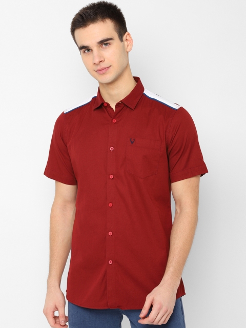 

Solly Jeans Co. Men Red Regular Fit Solid Casual Shirt