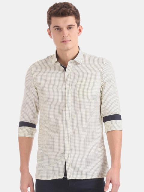 

Excalibur Men Cream-Coloured & Navy Blue Slim Fit Checked Formal Shirt