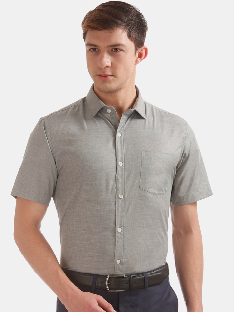 

Excalibur Men Grey Regular Fit Solid Formal Shirt