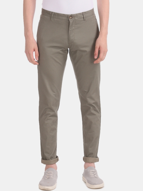 

U.S. Polo Assn. Men Green Regular Fit Printed Regular Trousers