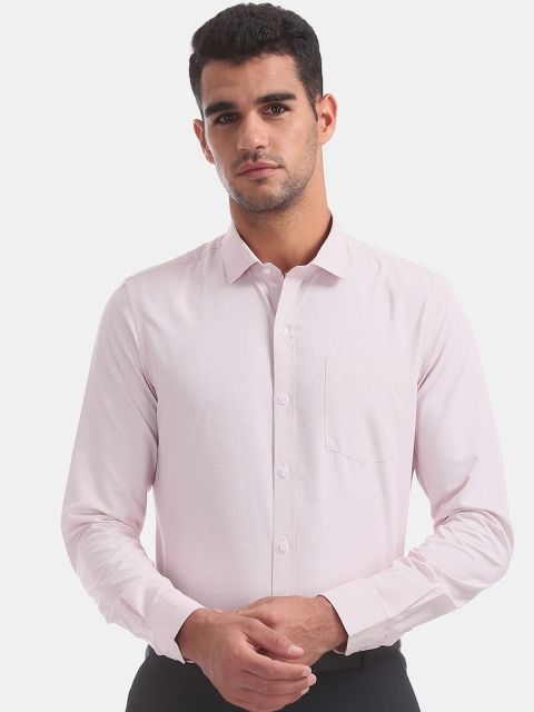 

Excalibur Men Pink Regular Fit Checked Formal Shirt