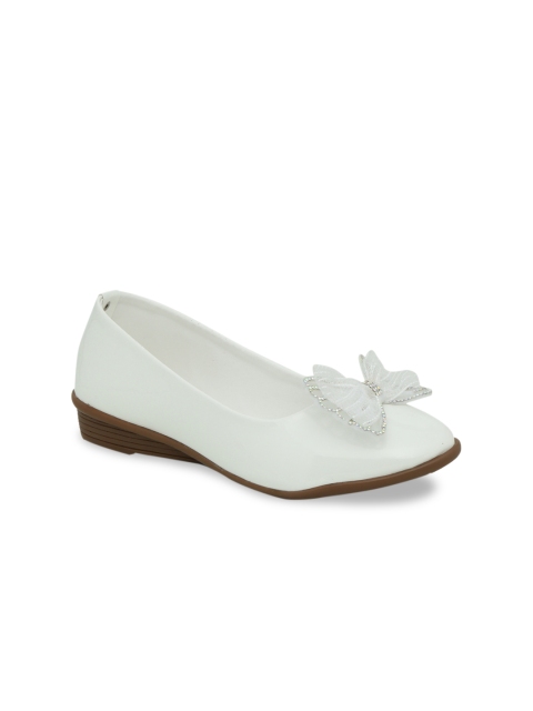 

Chipbeys Girls White Solid Ballerinas