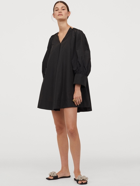

H&M Women Black Solid Voluminous Tunic