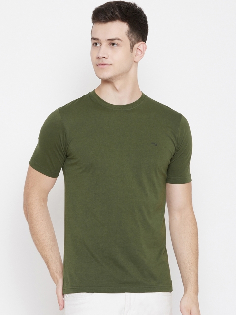 

Okane Men Olive Green Solid Round Neck T-shirt