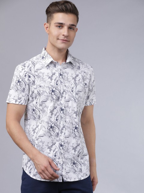 

HIGHLANDER Men White & Navy Blue Slim Fit Printed Casual Shirt