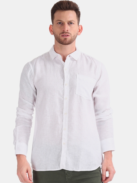 

Ruggers Men White Regular Fit Solid Casual Shirt
