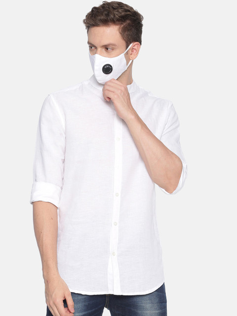 

Balista Men White Standard Slim Fit Solid Casual Shirt
