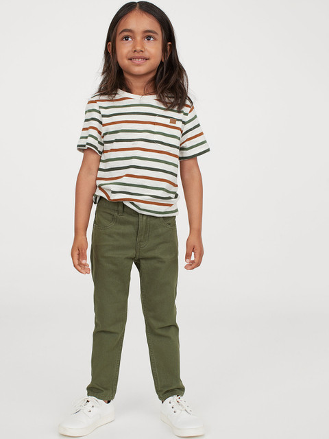 

H&M Boys Green Slim Fit Solid Twill Trousers