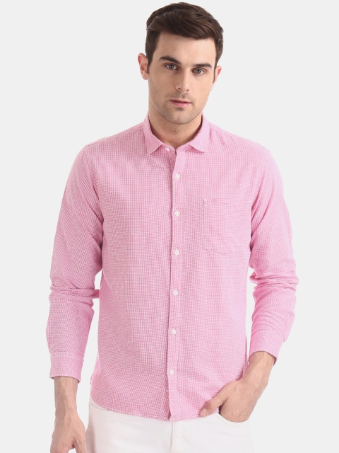 

Ruggers Men Pink & White Regular Fit Checked Casual Shirt