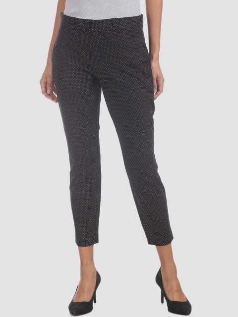

GAP Women Black Skinny Fit Printed Regular Trousers