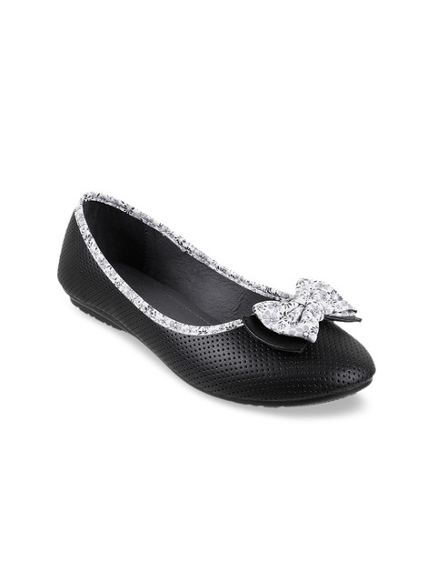 

Mochi Women Black Solid Ballerinas