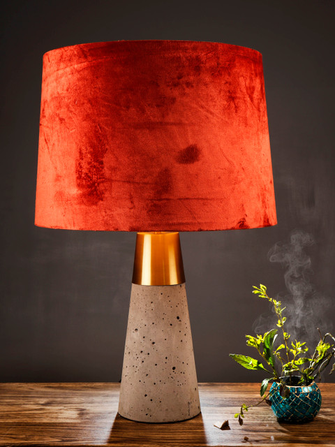 

Grated Ginger Red Solid Handcrafted Table Top Lamp with Shade