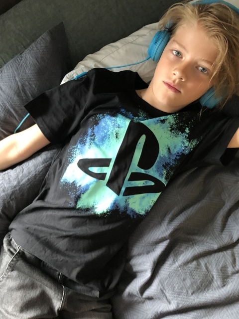 

H&M Boys Black Printed T-Shirt