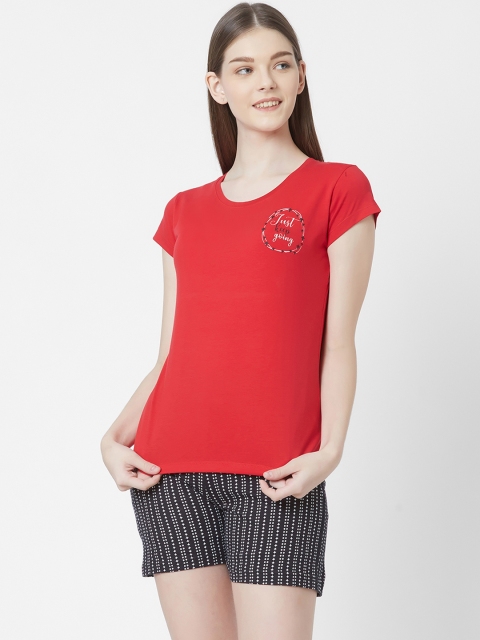 

Juliet Women Red & Black Solid Night suit