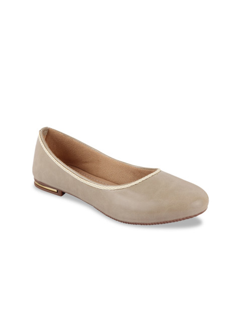 

Shoetopia Women Cream-Coloured Solid Ballerinas