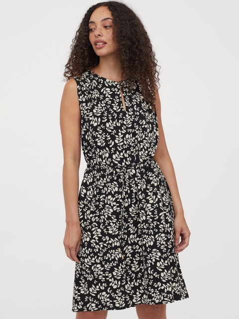 

H&M Black & White Floral Printed Tie-Belt Dress
