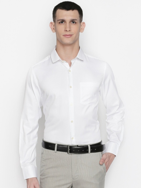 

RICHARD PARKER by Pantaloons Men Off-White Regular Fit Solid Formal Shirt