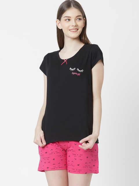 

Juliet Women Black & Pink Solid Night Suit