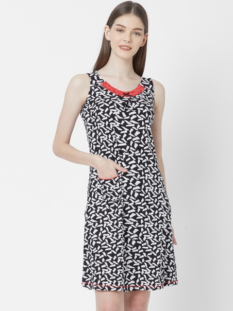 

Juliet Black & White Printed Nightdress