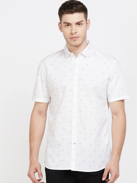 

UCLA Men White Regular Fit Printed Casual Shirt