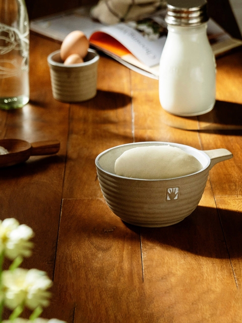 

ellementry Brown Ceramic Sand Mixing Bowl With Handle