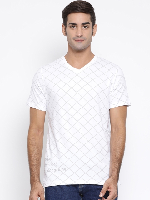 

SWISS MILITARY Men White Slim Fit Printed V-Neck Pure Cotton T-shirt