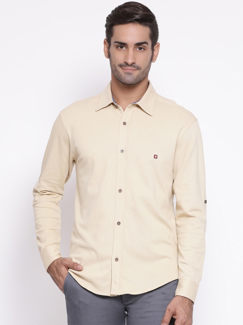 

SWISS MILITARY Men Cream-Coloured Smart Regular Fit Solid Casual Shirt