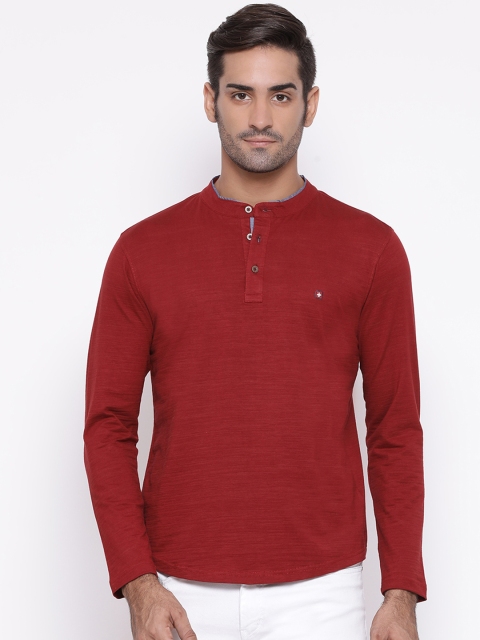 

SWISS MILITARY Men Maroon Solid Henley Neck T-shirt
