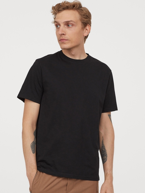

H&M Men Black Solid COOLMAX T-shirt