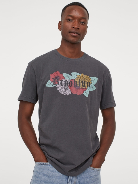 

H&M Men Grey Printed T-shirt With A Motif