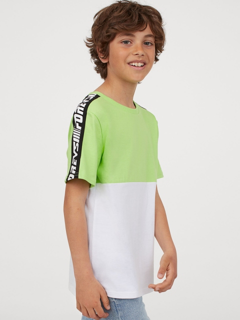 

H&M Boys Green & White Block-coloured T-shirt