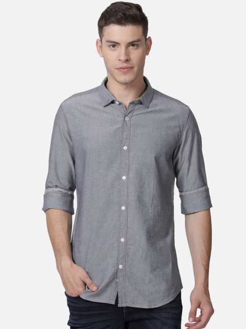 

Mucho Solo Men Charcoal Grey Slim Fit Solid Shirt