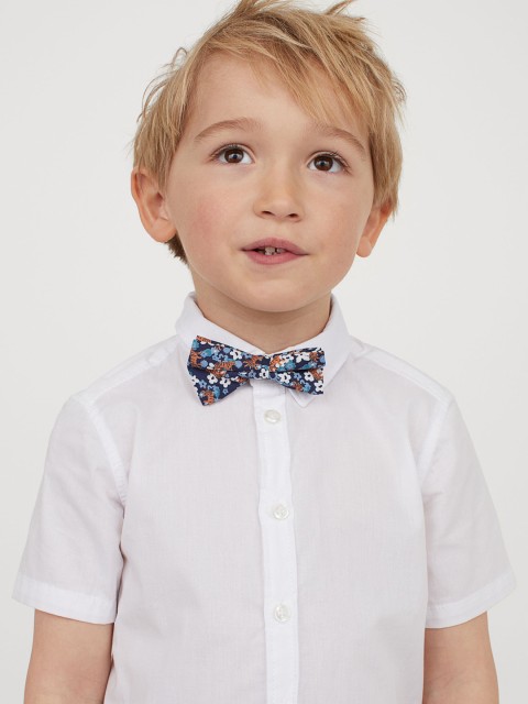 

H&M Boys White Solid Shirt With A Tie/Bow Tie