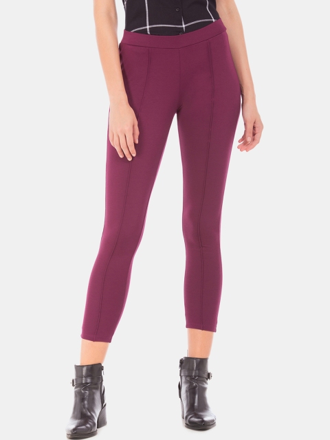 

Cherokee Women Burgundy Solid Three-Fourth Length Leggings