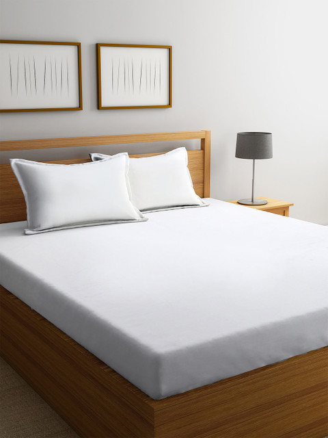 

URBAN SPACE White Solid 300 TC Cotton 1 King Bedsheet with 2 Pillow Covers
