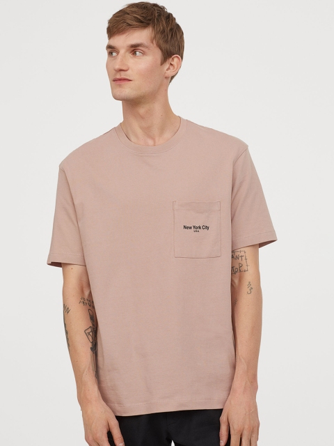 

H&M Men Pink Solid Chest-Pocket T-Shirt