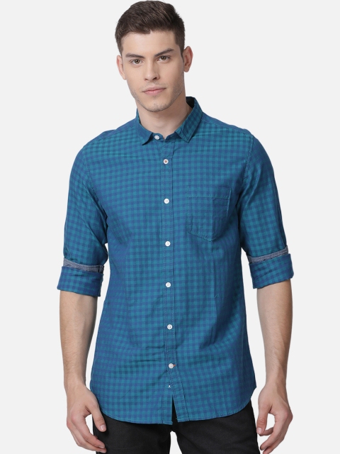 

Mucho Solo Men Blue Slim Fit Checked Casual Shirt