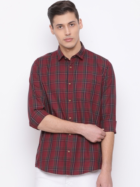 

Richlook Men Maroon Slim Fit Checked Casual Shirt