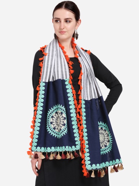 

Mesmora Women Navy Blue & White Embroidered Stole