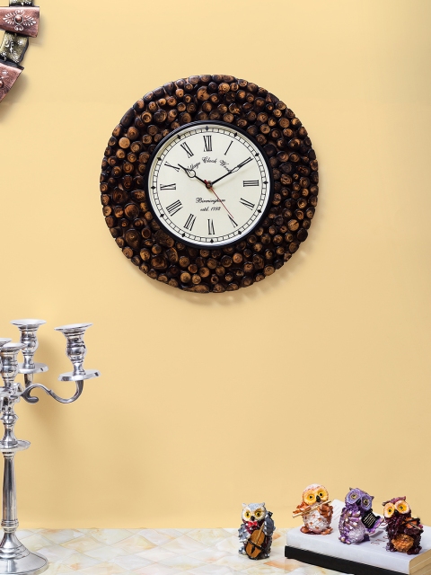 

Golden Peacock Brown & White Round Textured Analogue Wall Clock