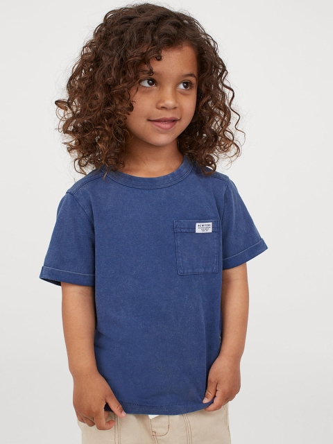 

H&M Boys Blue Solid T-shirt With Chest Pocket