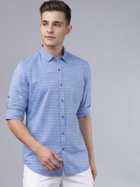 

LOCOMOTIVE Men Blue & White Slim Fit Striped Casual Shirt