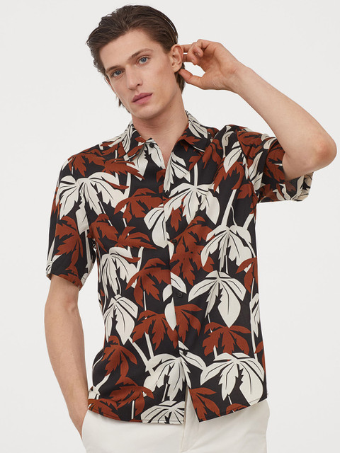 

H&M Men Black & Off-White Printed Short-Sleeve Shirt Regular Fit
