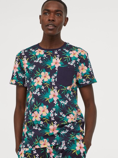 

H&M Men Navy Blue & Pink Floral Printed T-Shirt