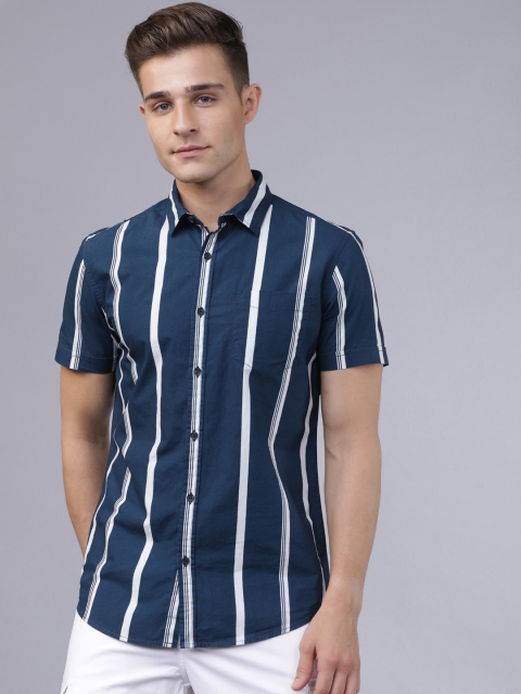 

Ecko Unltd Men Navy Blue & White Slim Fit Printed Casual Shirt