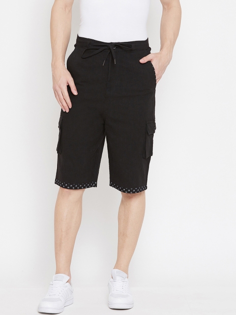 

Hypernation Men Black Solid Regular Fit Cargo Shorts